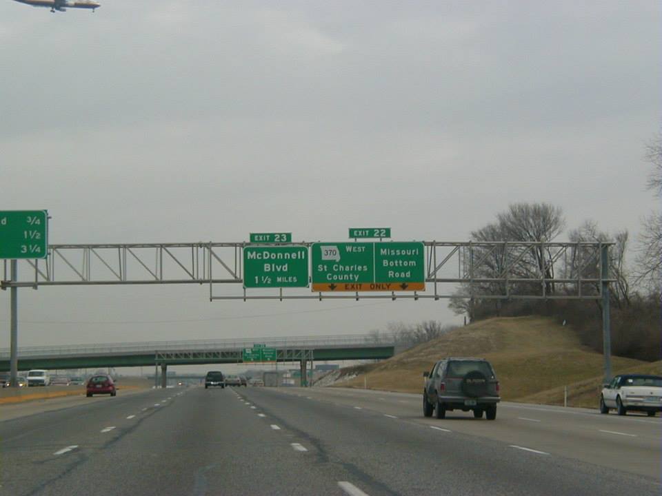Interstate 270 approaching the Route 370 and Missouri Bottom Road exits in Hazelwood, Missouri